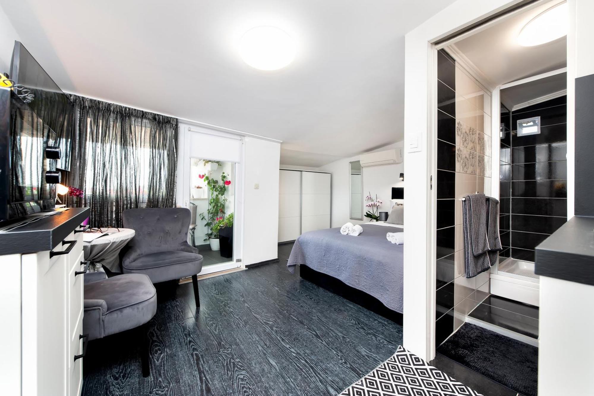 Studio Apartment Sunce Rovigno Esterno foto